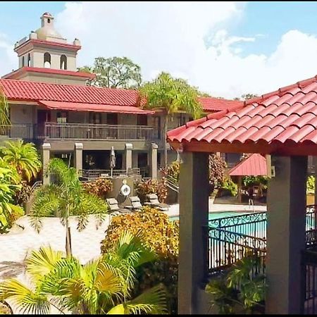 Red Roof Inn Plus & Suites Tampa Eksteriør billede