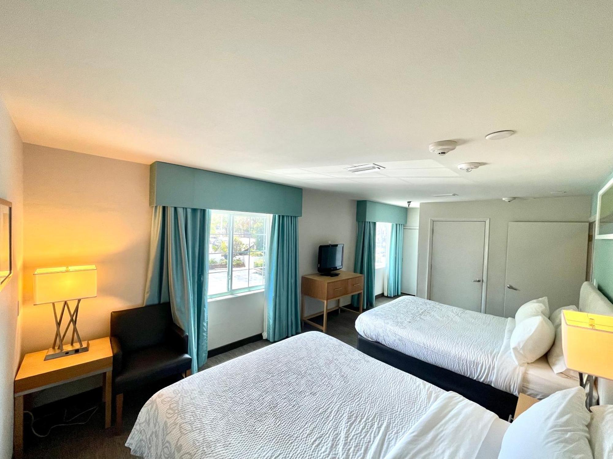 Red Roof Inn Plus & Suites Tampa Værelse billede